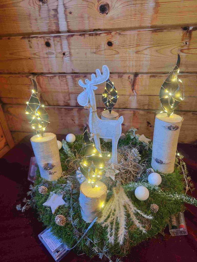 Adventskranz Rentier im Mooswald (beleuchtet)